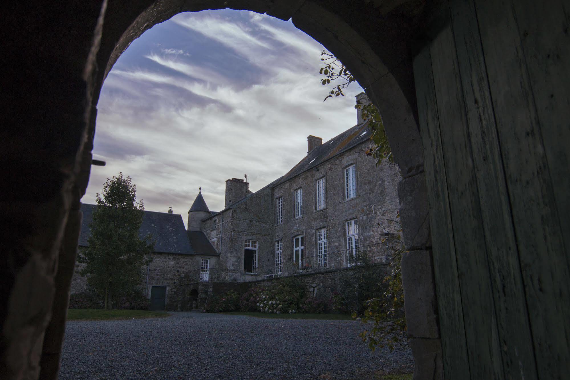 Le Chateau De Claids Saint-Patrice-de-Claids Экстерьер фото